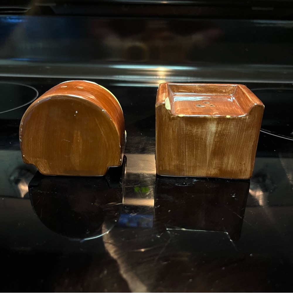 Sarsaparilla Deco Designs • Juke Box S & P Shakers - Picture 4 of 8